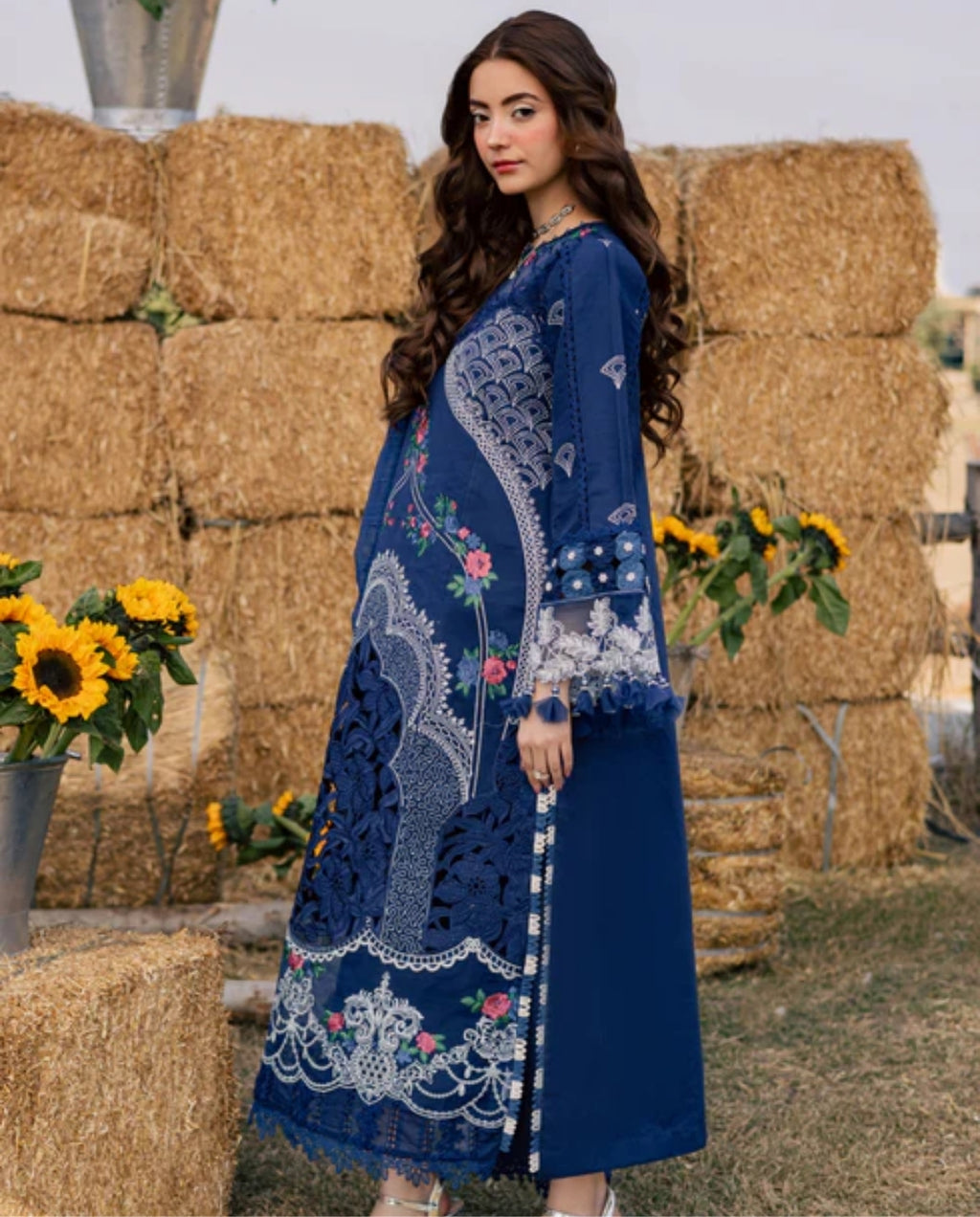 Parishay Summer Queen 26 Volume 02 SQU-01 – Luxury Embroidered Lawn Suit 3PC