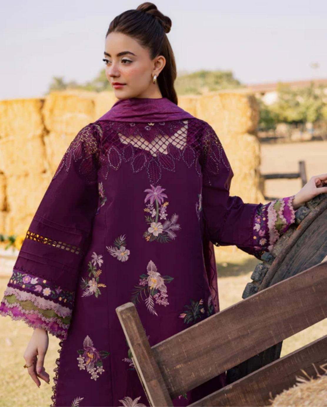 Parishay Summer Queen 26 Volume 02 SQU-04 – Luxury Embroidered Lawn Suit 3PC