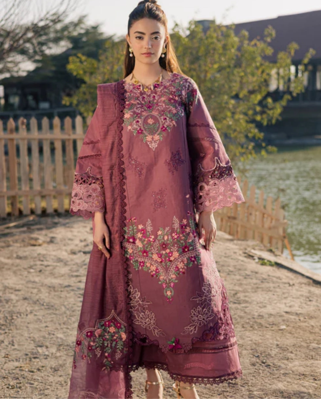 Parishay Summer Queen 26 Volume 02 SQU-03 – Luxury Embroidered Lawn Suit 3PC