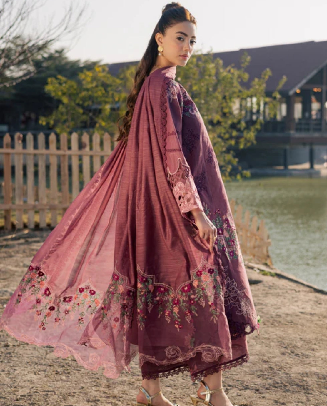 Parishay Summer Queen 26 Volume 02 SQU-03 – Luxury Embroidered Lawn Suit 3PC