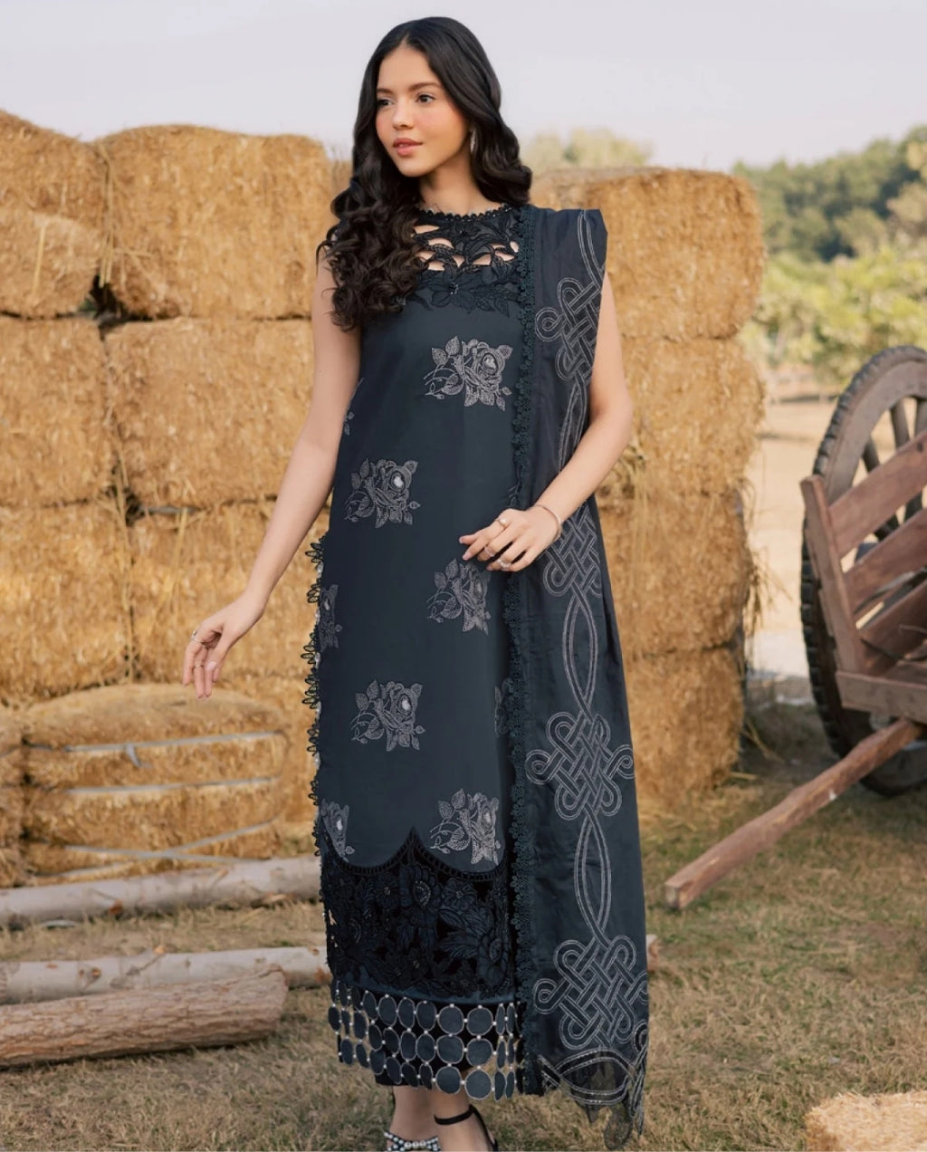 Parishay Summer Queen 26 Volume 02 SQU#14 – Luxury Embroidered Lawn Suit 3PC