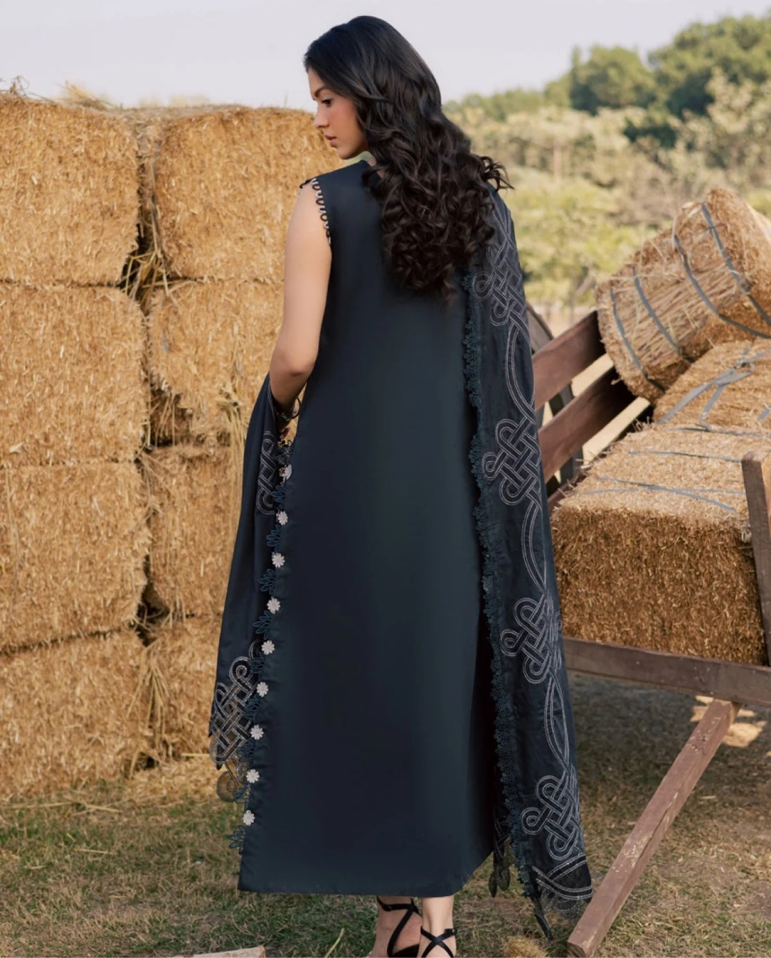 Parishay Summer Queen 26 Volume 02 SQU#14 – Luxury Embroidered Lawn Suit 3PC